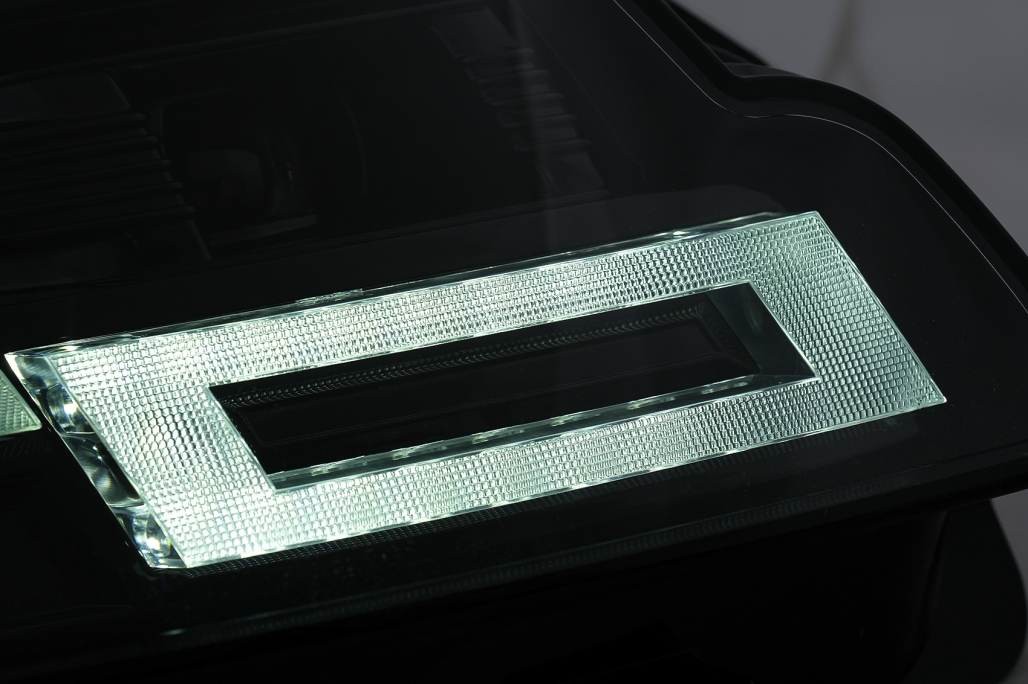 Pachet Exterior Range Rover Vogue L405 (2013-2017) Ampatament Scurt SWB SVO Design Performance AutoTuning