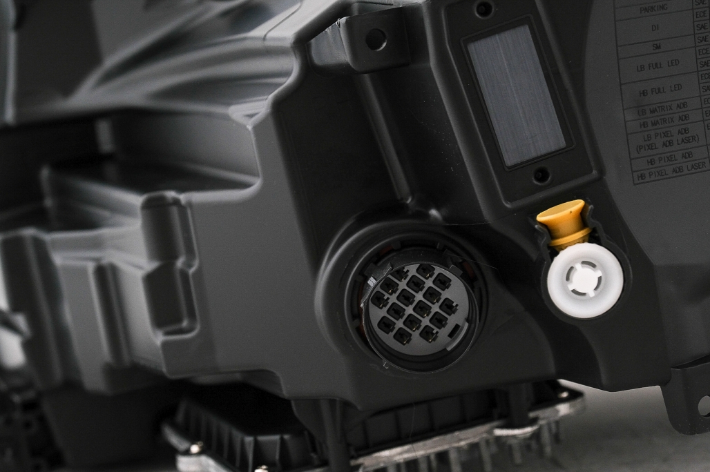 Pachet Exterior Range Rover Vogue L405 (2013-2017) Ampatament Scurt SWB SVO Design Performance AutoTuning