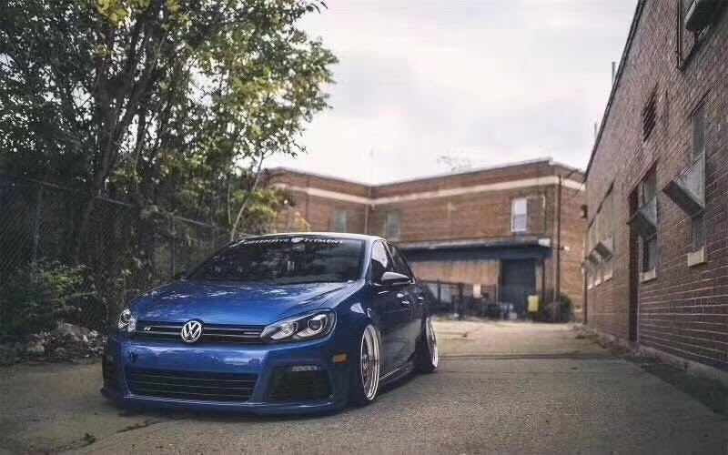 Pachet Complet Exterior VW Golf VI Golf 6 R20 Look (2008-2013) cu Praguri Laterale Performance AutoTuning