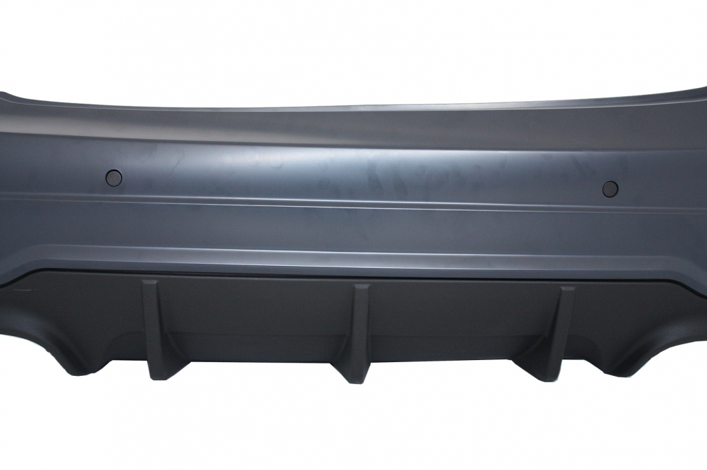 Pachet Exterior Mercedes C-class W204 C204 Facelift C63 Design cu Grila Centrala Sport Negru Lucios Performance AutoTuning