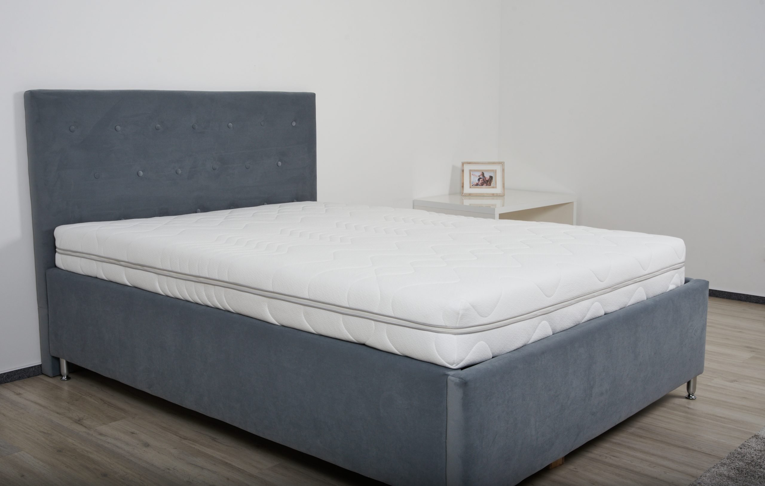 Saltea cu spuma poliuretanica Somnart Optimax Ortopedic 150x200, inaltime 18 cm, ortopedica, husa detasabila si lavabila, rulata, fermitate medie Relax KipRoom
