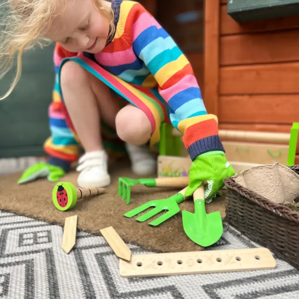 Setul micutului gradinar PlayLearn Toys