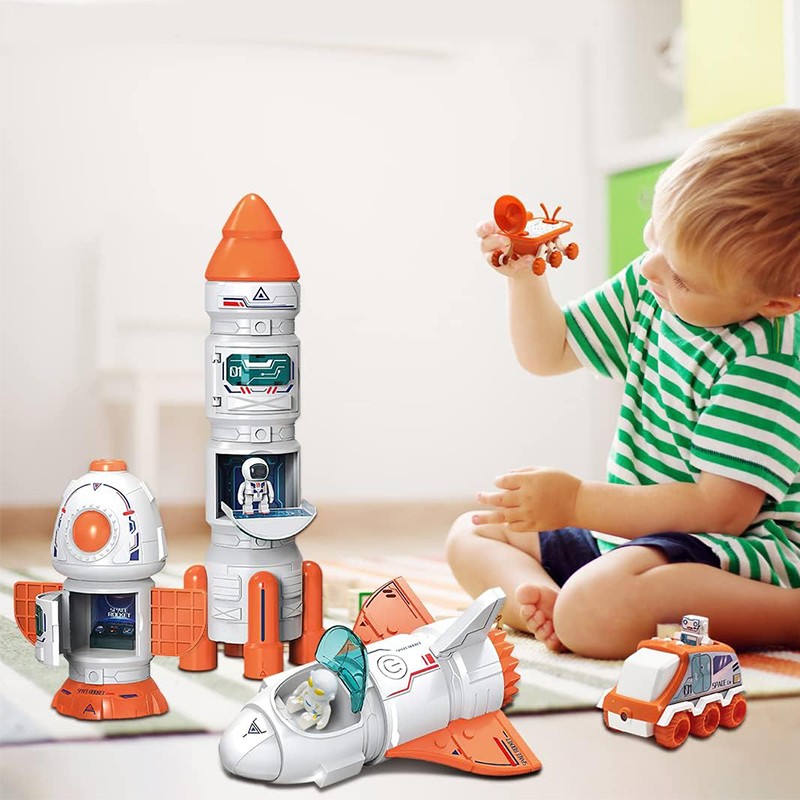 Nava spatiala cu proiector planete, 3 figurine astronaut, efecte sonore si abur, 31 moduri constructie, 9 carti educative MultiMark GlobalProd