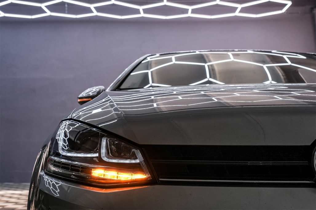 Faruri 3D LED VW Golf VII (2012-2017) R-Line LED Semnalizare Dinamica Performance AutoTuning