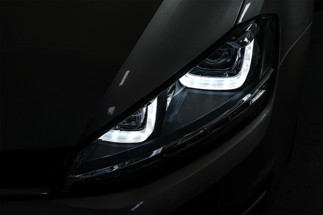 Faruri 3D LED VW Golf VII (2012-2017) R-Line LED Semnalizare Dinamica Performance AutoTuning