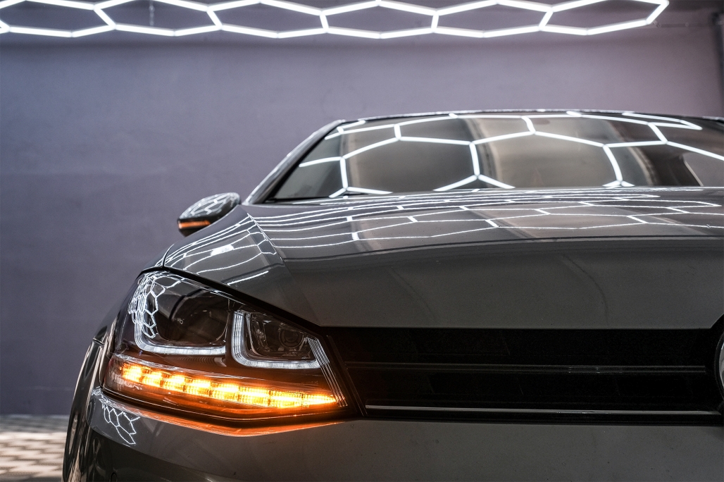 Faruri 3D LED VW Golf VII (2012-2017) R-Line LED Semnalizare Dinamica Performance AutoTuning