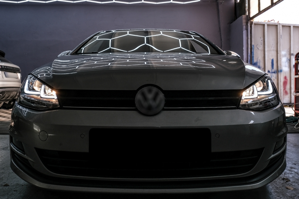 Faruri 3D LED VW Golf VII (2012-2017) R-Line LED Semnalizare Dinamica Performance AutoTuning