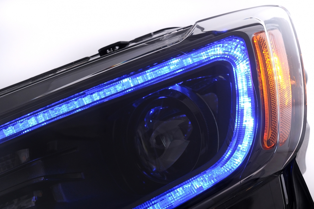 Faruri LED Jeep Grand Cherokee IV WK2 (2011-2013) Semnal Dinamic Performance AutoTuning
