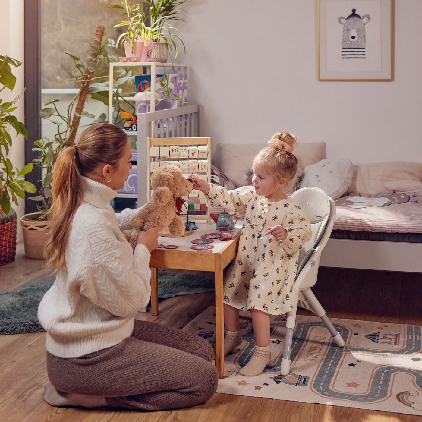 SCAUN DE MASA KINDERKRAFT DINNLY, GREY SuperHeroes ToysZone