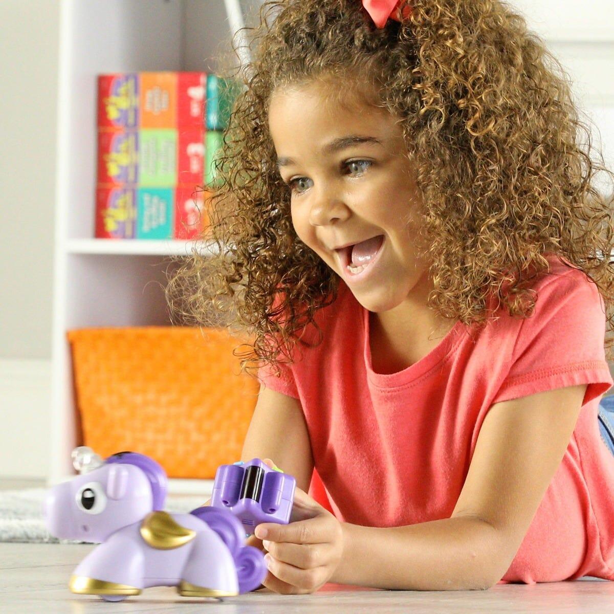 Joc de codare - Aventurile unicornului Skye PlayLearn Toys