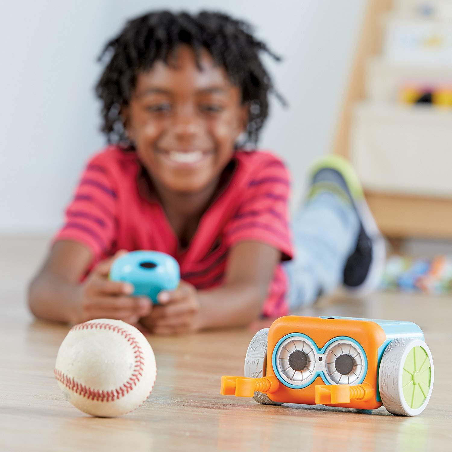 Robotelul Botley in cursa PlayLearn Toys