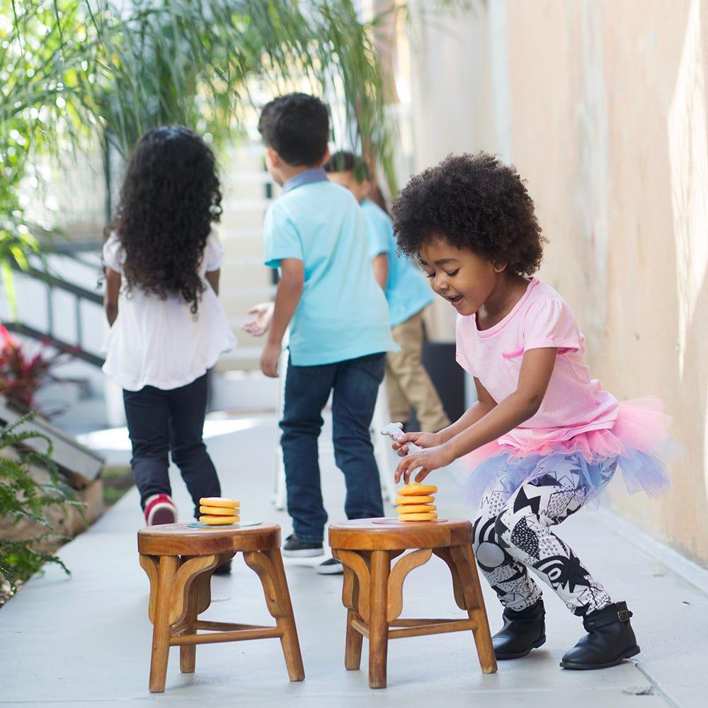 Joc stafeta - Intrecerea clatitelor PlayLearn Toys