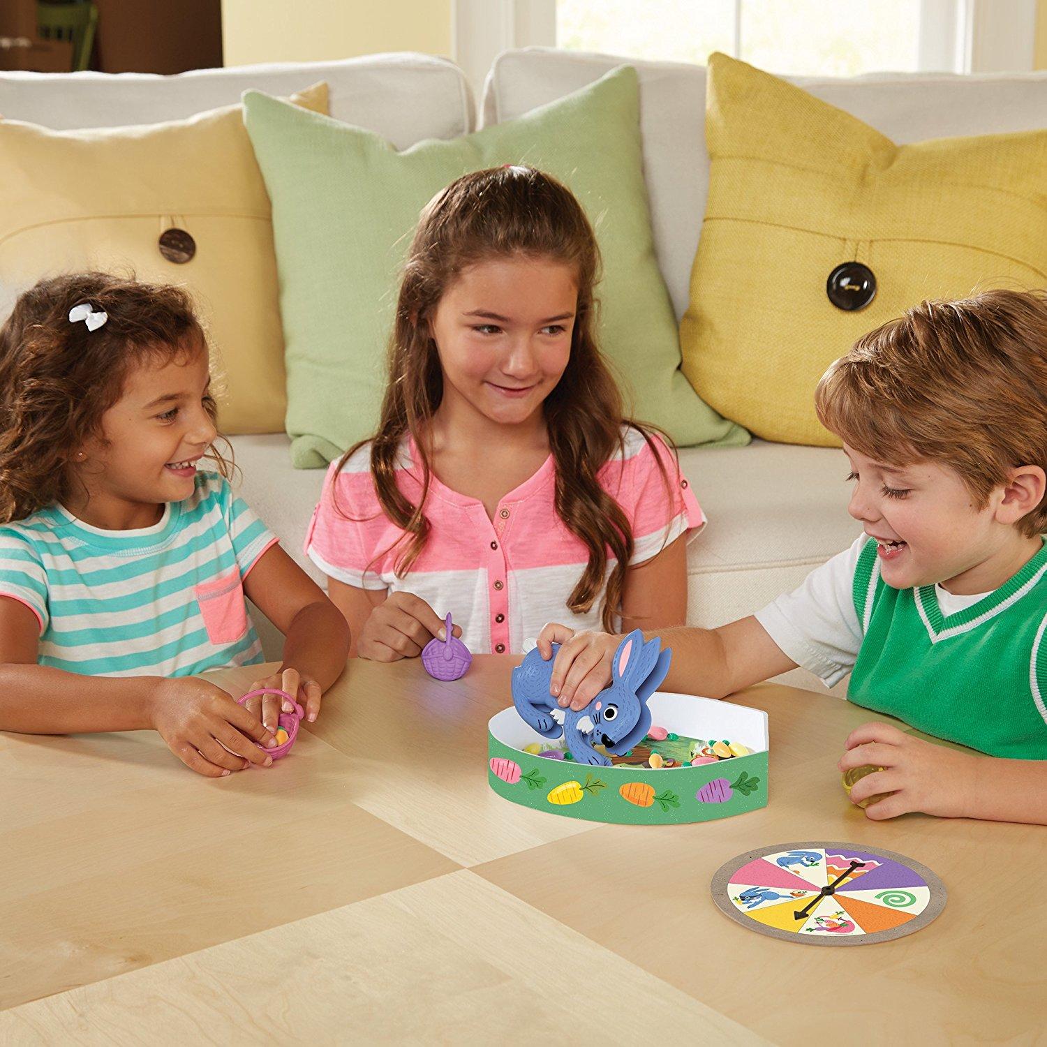 Joc - Iepurasul Hoppy Floppy si morcovii PlayLearn Toys