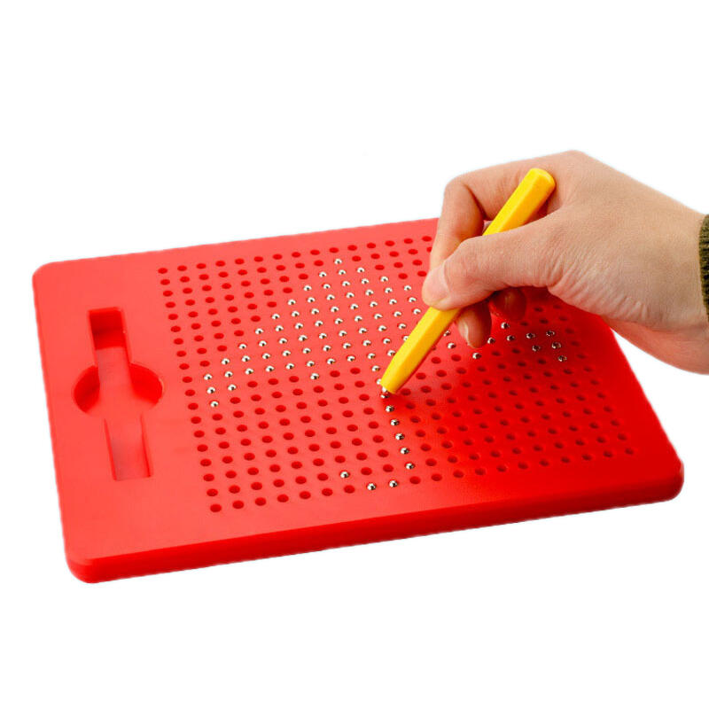 Tablita de desen cu magneti - 714 piese PlayLearn Toys