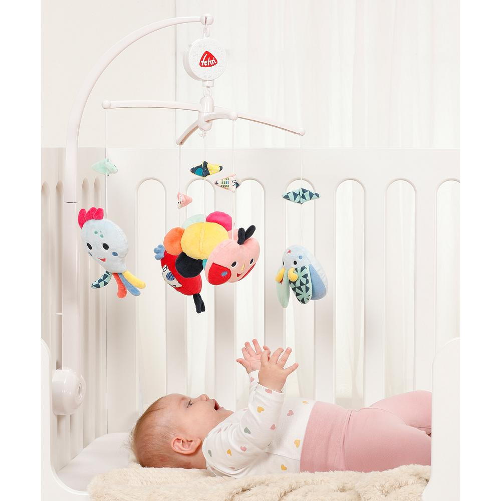 Carusel muzical mobil - Prietenii culorilor PlayLearn Toys
