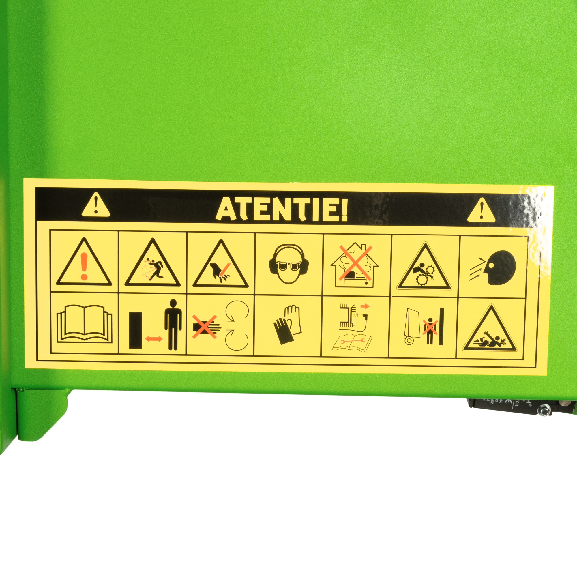 Tocator crengi Micul Fermier, motor benzina 18CP, diametru maxim de taiere Ø120mm, cu carlig de remorcare, pentru brichete FarmGarden AgroTrade