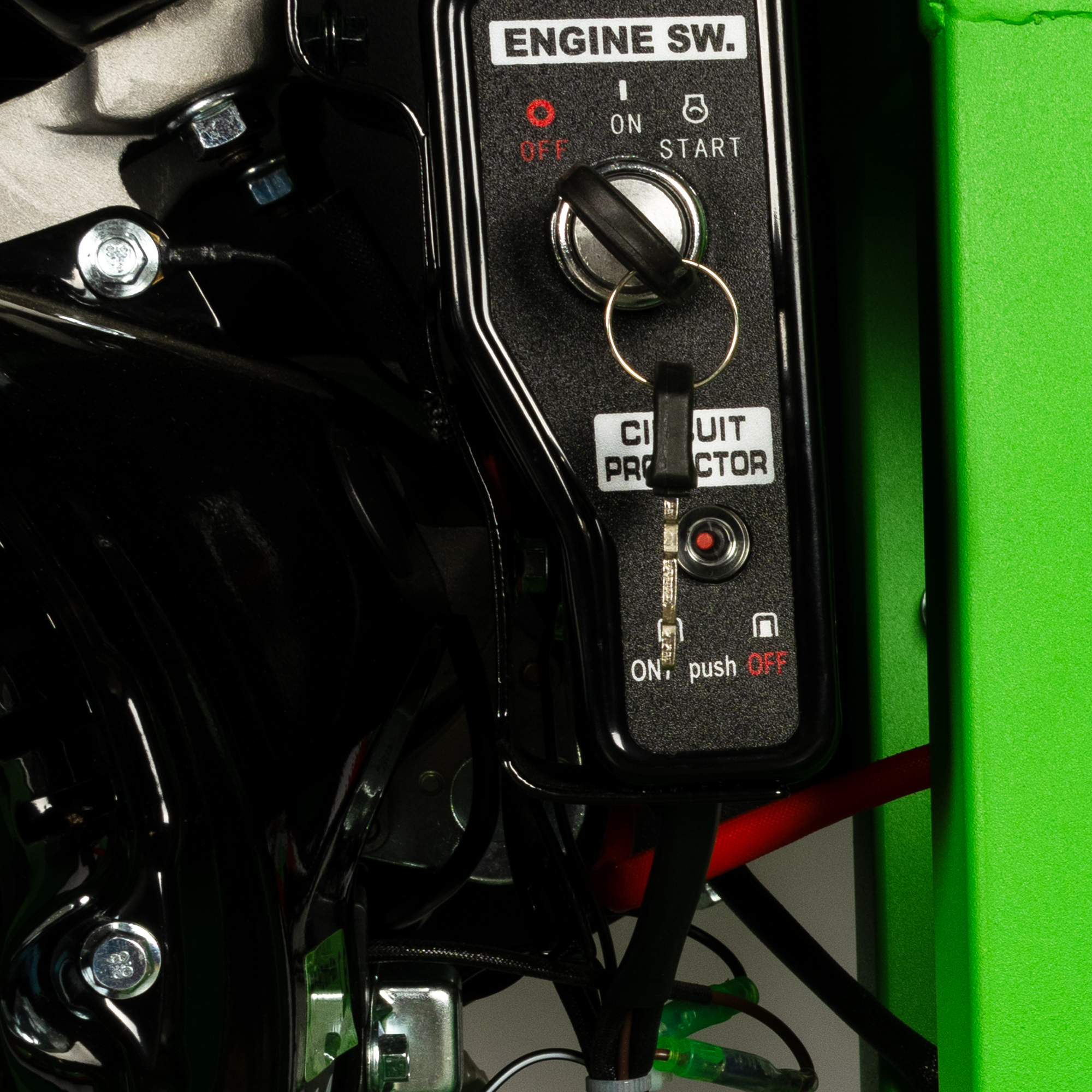 Tocator crengi Micul Fermier, motor benzina 18CP, diametru maxim de taiere Ø120mm, cu carlig de remorcare, pentru brichete FarmGarden AgroTrade