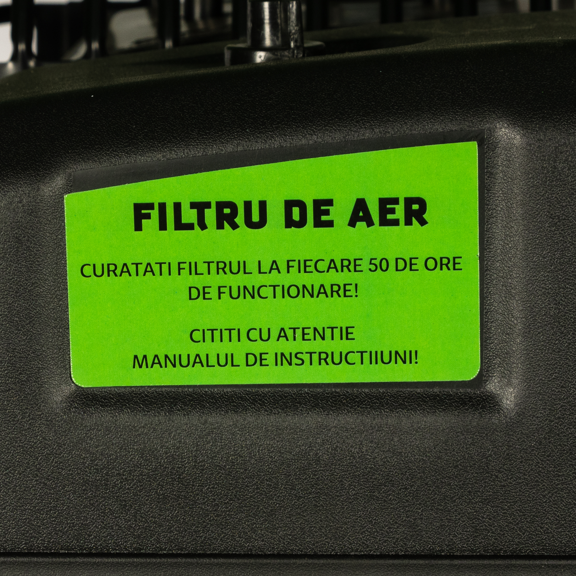 Tocator crengi Micul Fermier, motor benzina 18CP, diametru maxim de taiere Ø120mm, cu carlig de remorcare, pentru brichete FarmGarden AgroTrade