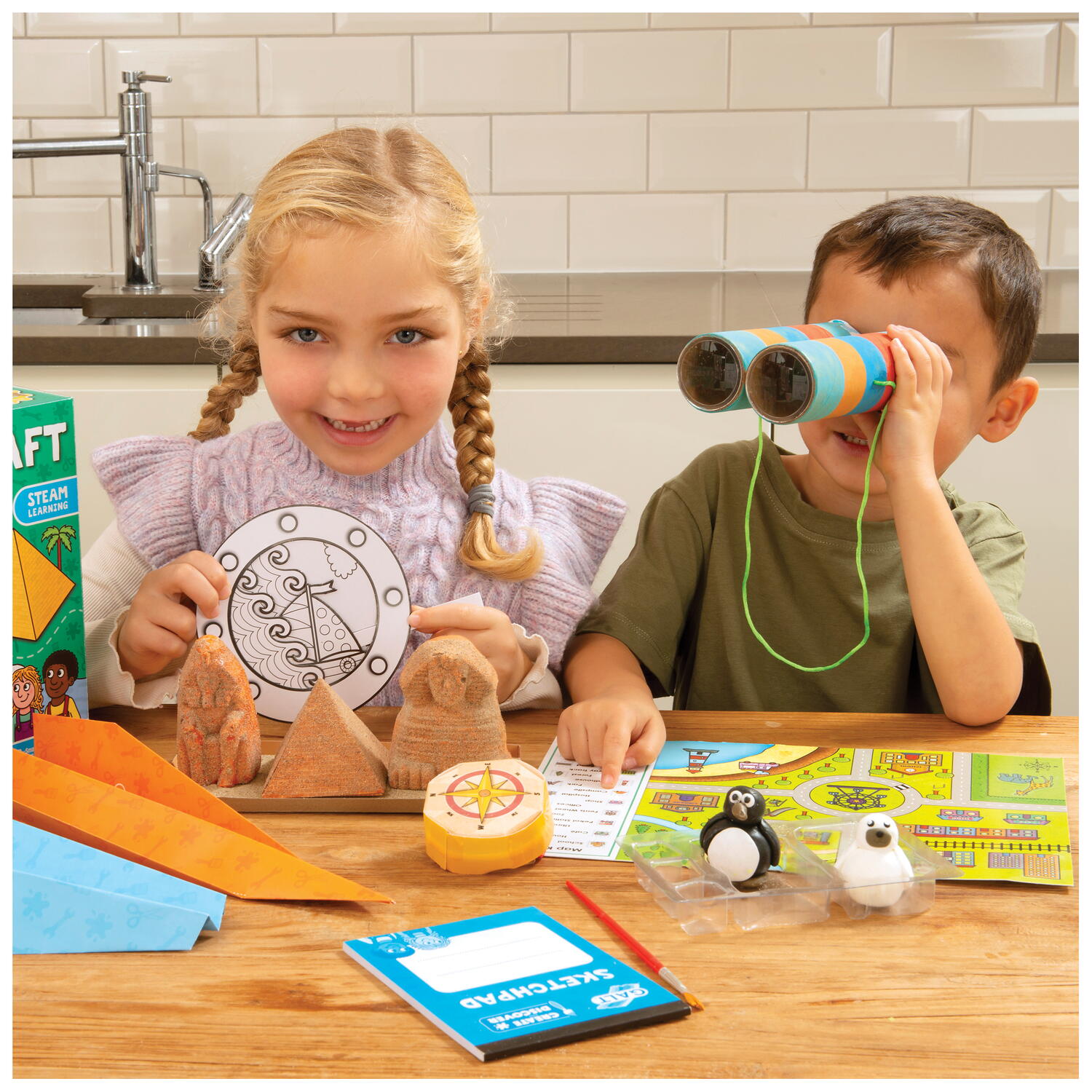 Creeaza si descopera - Micul explorator PlayLearn Toys