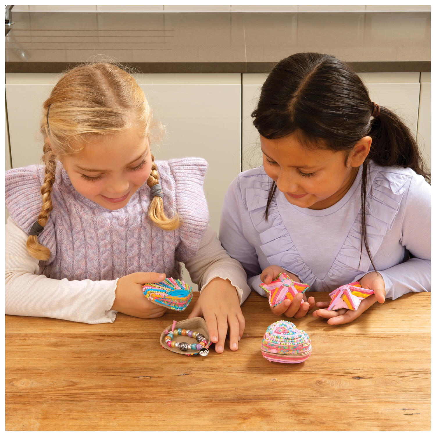 Set creativ - Decoreaza cutiutele PlayLearn Toys