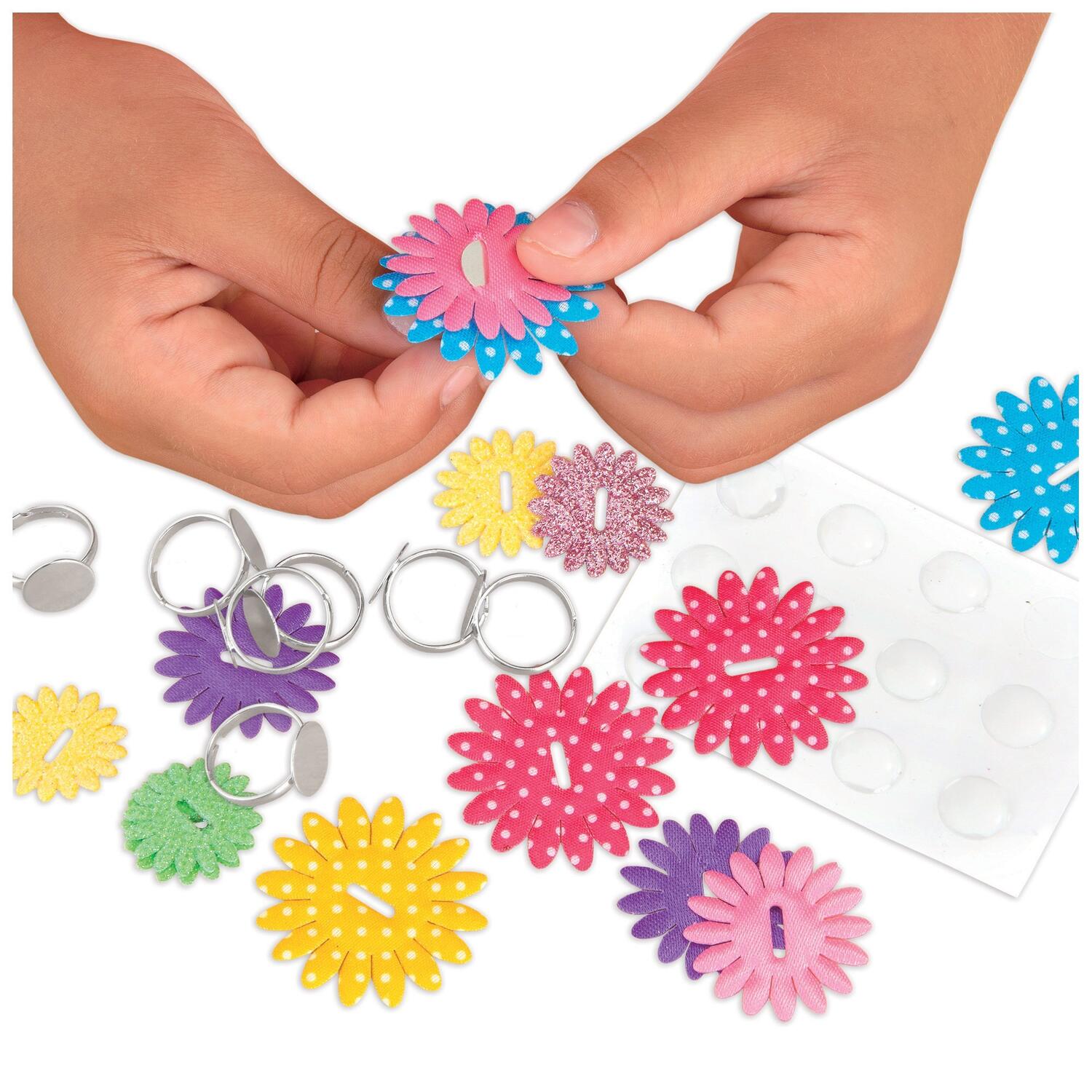 Set creativ - Inele cu floricele PlayLearn Toys