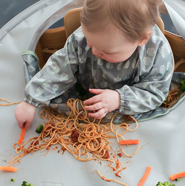 Kit hranire - Baveta si tava (Fructe Vesele) PlayLearn Toys