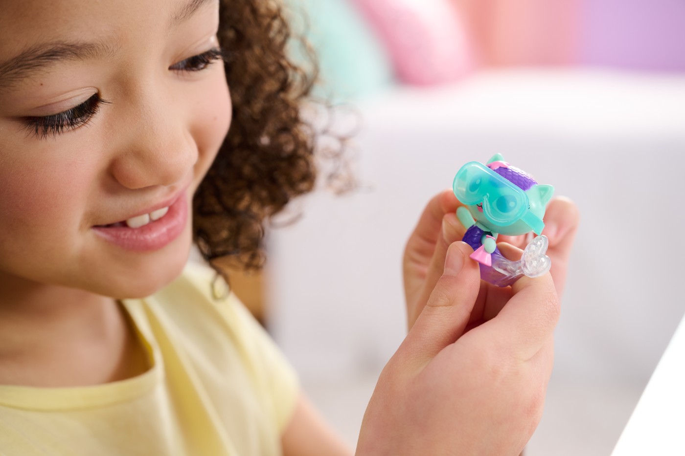 GABBYS DOLLHOUSE BOBBLE KITTY MERCAT SI CAMERA POTIUNILOR SuperHeroes ToysZone