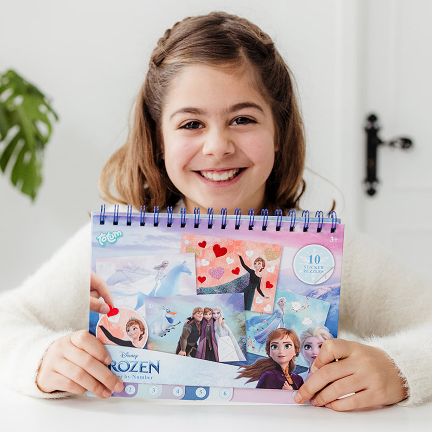 Carte de colorat & abtibilduri cu numere - Frozen PlayLearn Toys