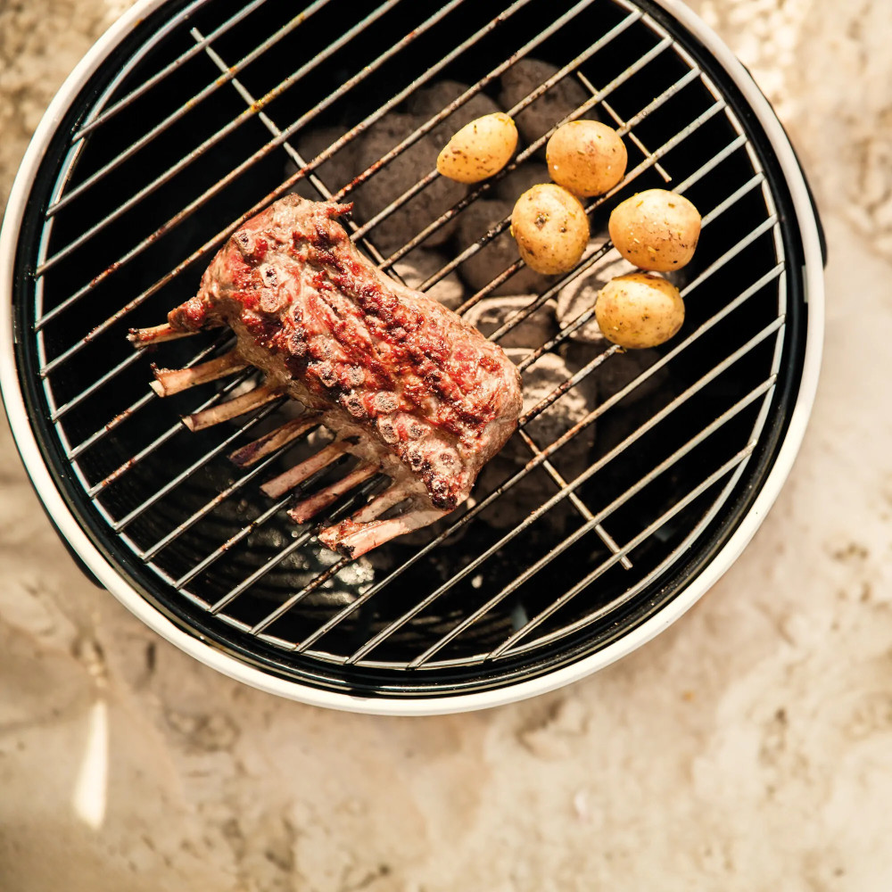 Gratar de Masa BergHOFF Leo BBQ Alb cu Suport/Capac din Pluta, Diametru 40cm, Material Otel Carbon
