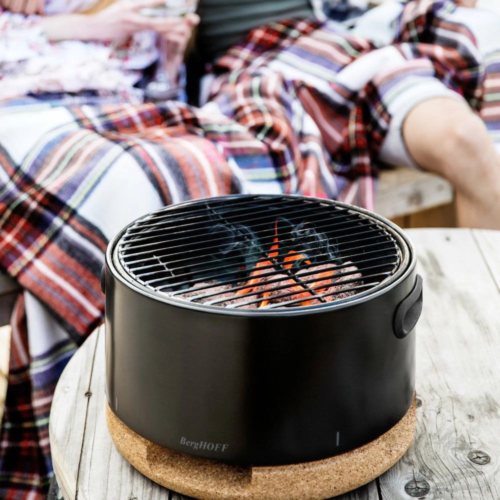 Gratar de Masa BergHOFF Leo BBQ Negru cu Suport/Capac din Pluta, Diametru 40cm, Material Otel Carbon