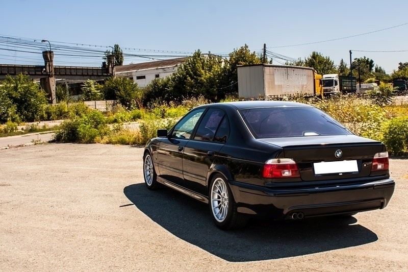 Pachet Exterior BMW Seria 5 E39 (1995-2003) cu Proiectoare Crom M5 Design Performance AutoTuning