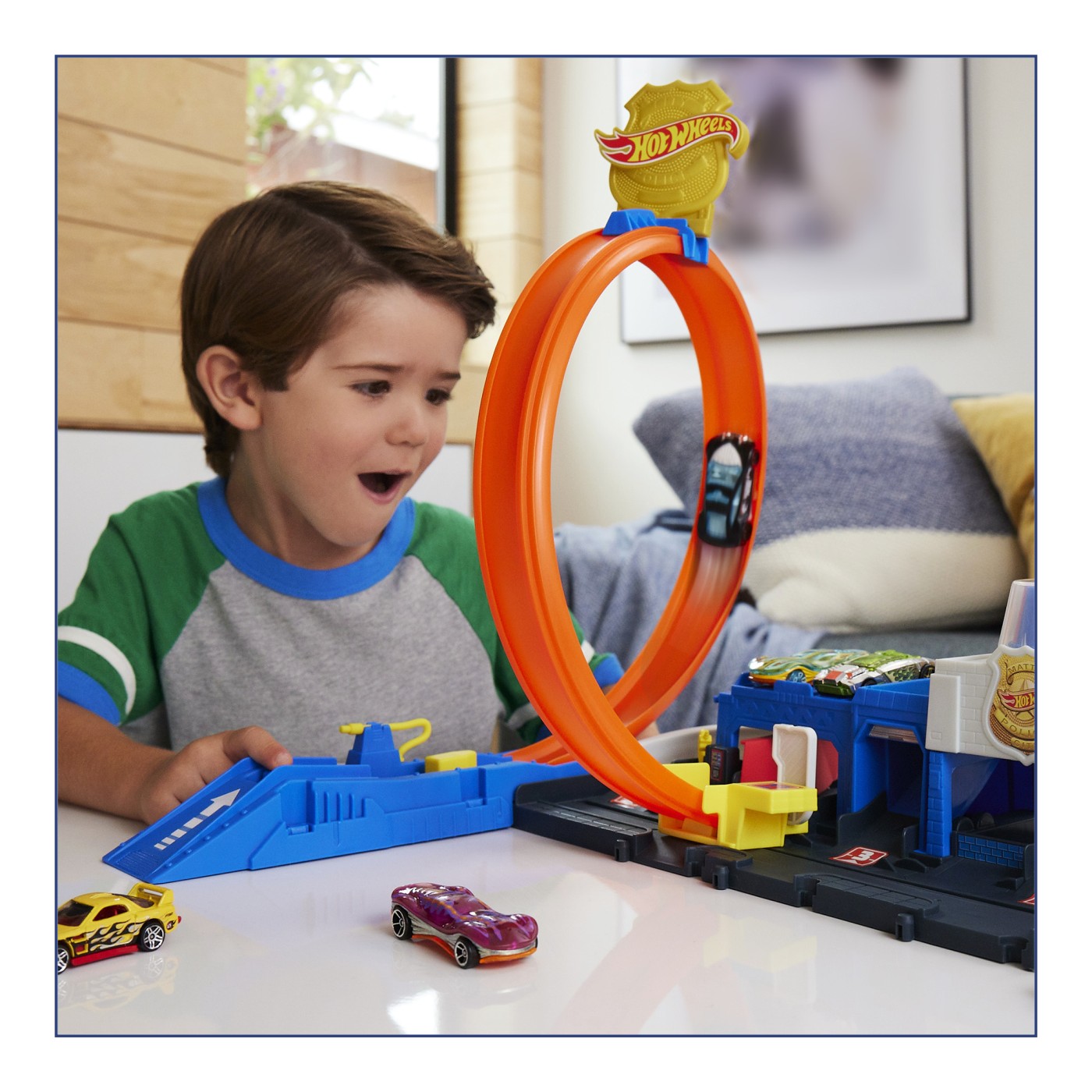 HOT WHEELS CITY SET DE JOACA SUPER STATIE DE POLITIE SuperHeroes ToysZone