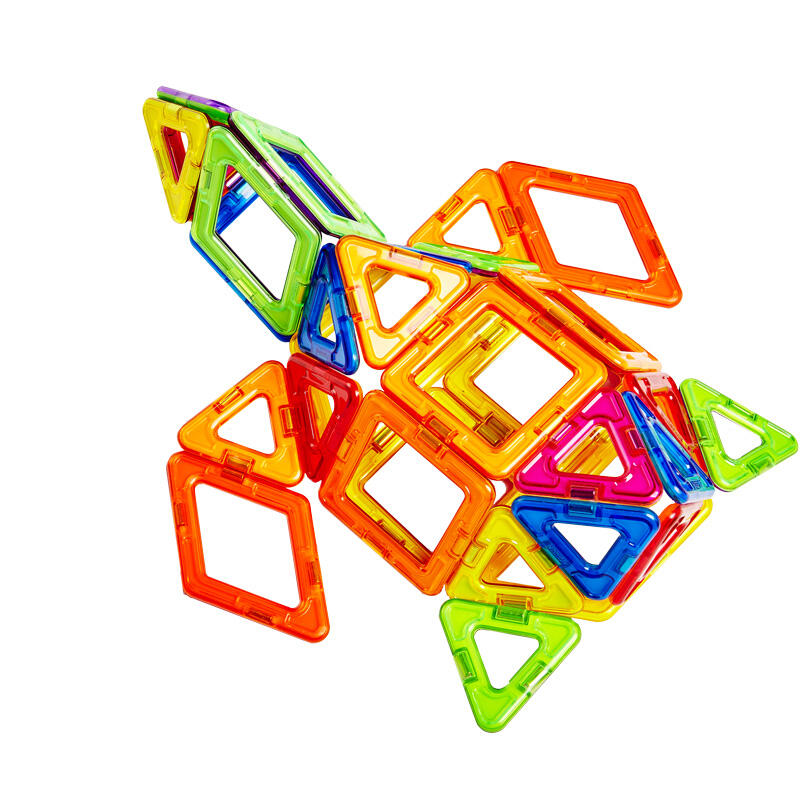 Joc de constructie magnetic - 62 piese PlayLearn Toys