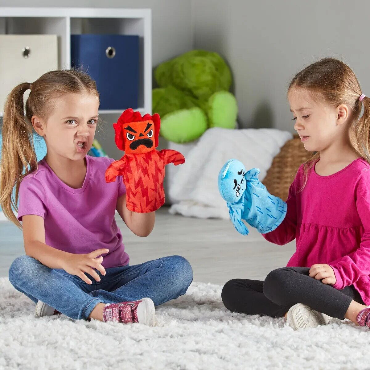 Set papusi de mana - Familia Emotiilor PlayLearn Toys