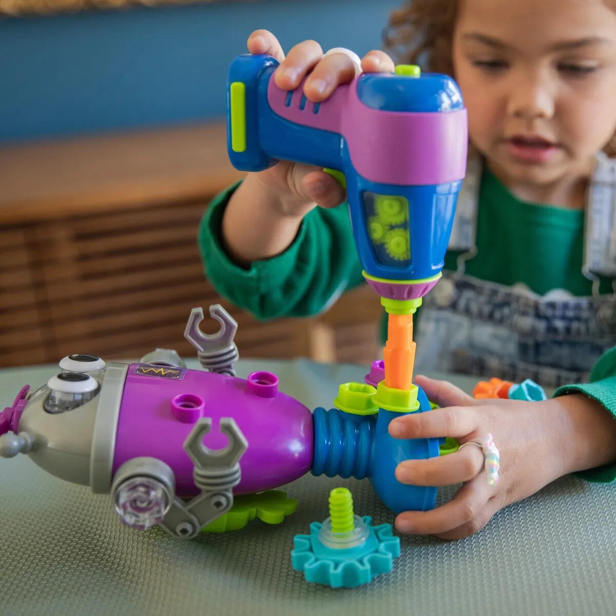 Bormasina Magica - Atelierul roboteilor PlayLearn Toys