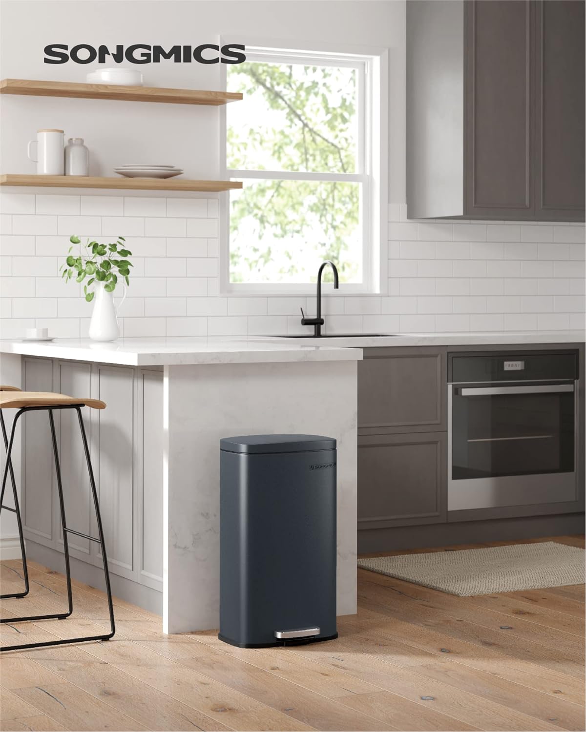 SONGMICS Cos de gunoi din otel cu pedala, galeata interioara plastic, capac inchidere lenta, 30L, 35x30x63cm, gri inchis Household NewTrend