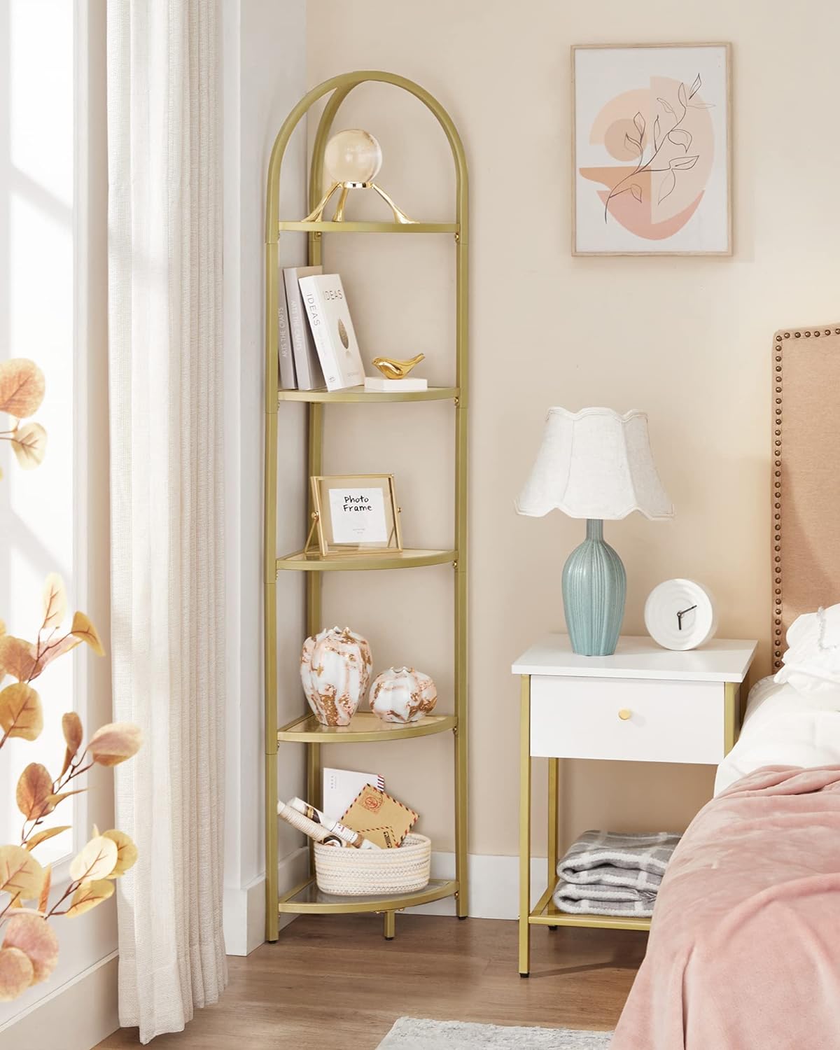 VASAGLE Raft de colt cu trepte pentru dormior, 5 etaje, din sticla securizata, cadru din otel, 28x28x158cm, auriu Household NewTrend