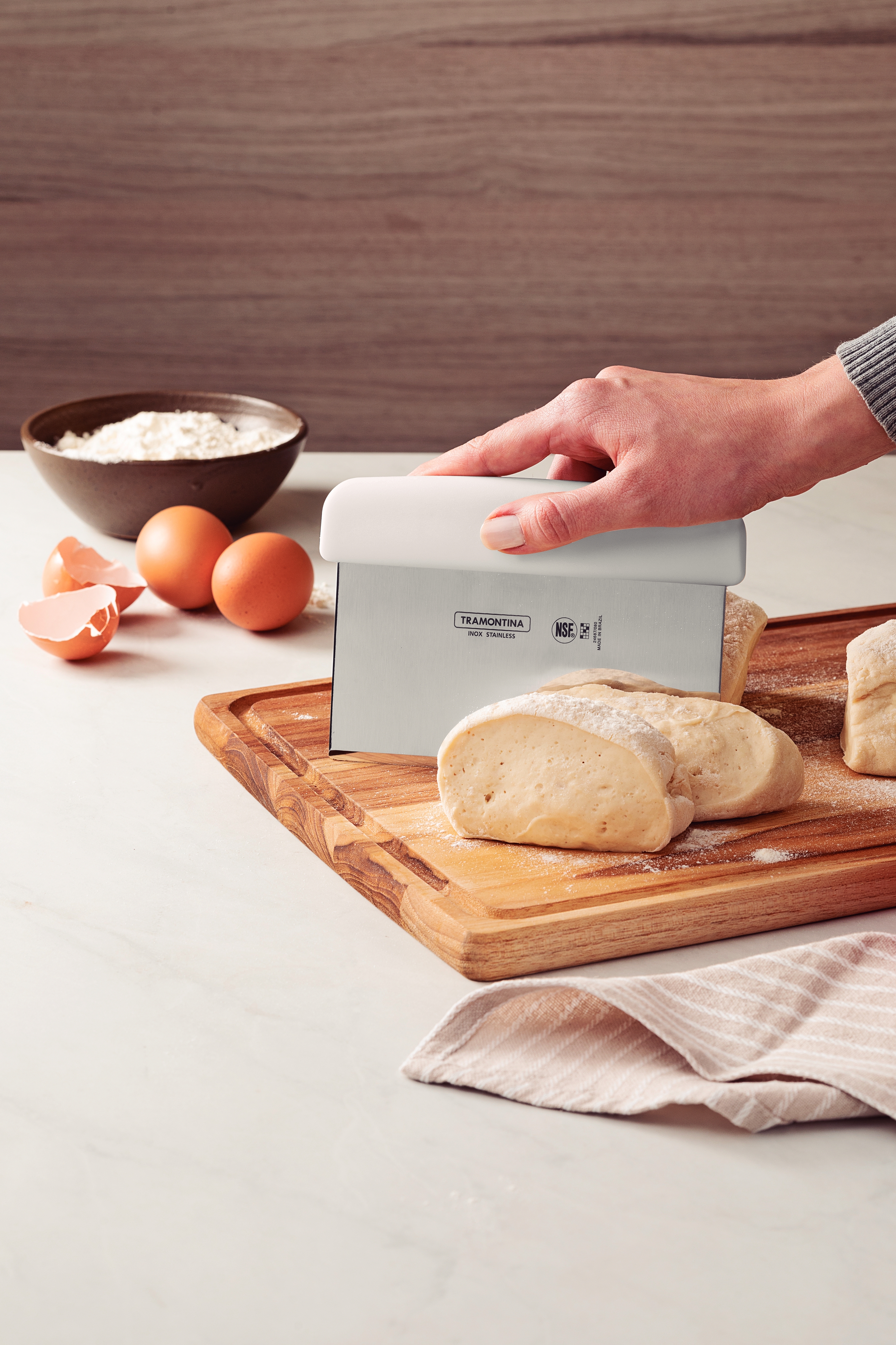 Racleta, inox si polipropilena, culoare alba, dimensiuni 165x113x20mm ProChef Cookware