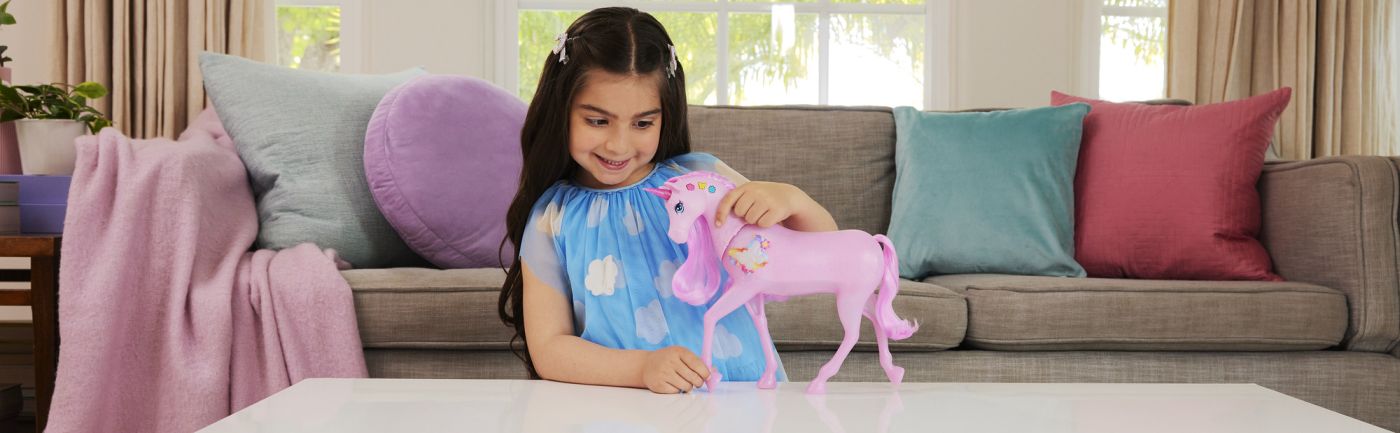 BARBIE UNICORN ROZ CU LUMINI STRALUCITOARE SI SUNETE SuperHeroes ToysZone