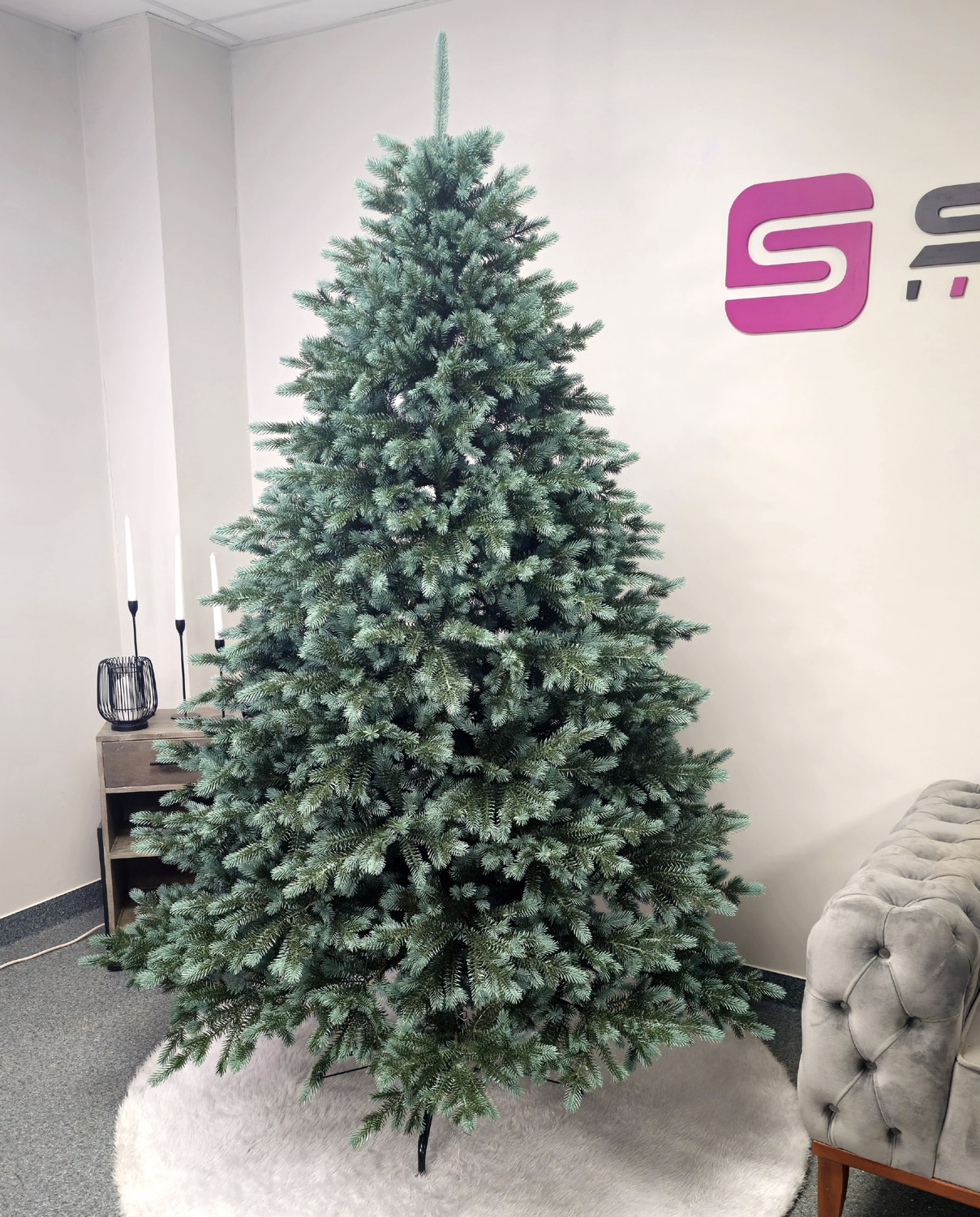 Brad artificial Christmas Deluxe by Sersimo, Alaska verde argintiu, integral 3D, 210cm Household NewTrend