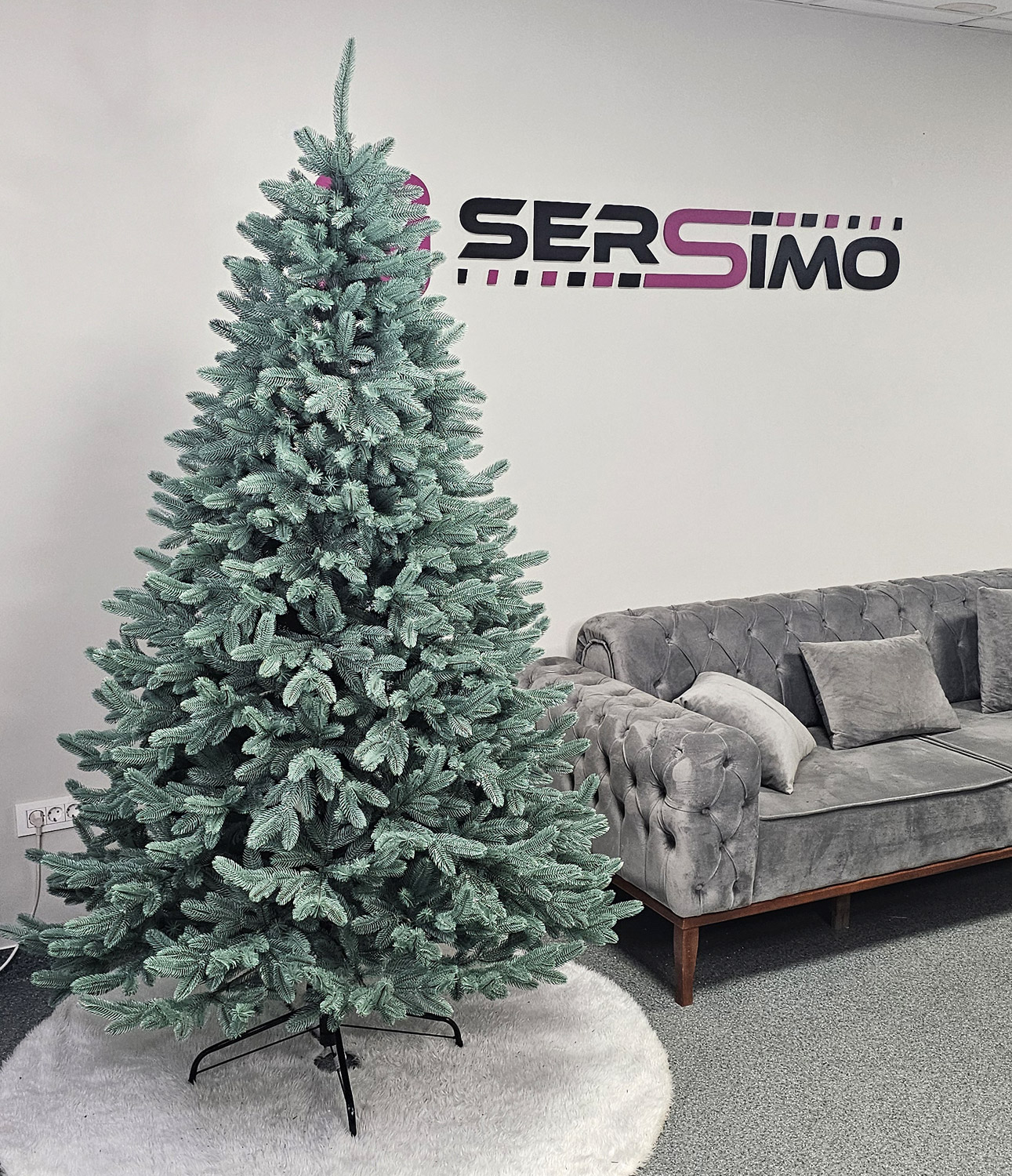 Brad artificial Christmas Deluxe by Sersimo, Laponia Select argintiu, integral 3D, 230cm Household NewTrend