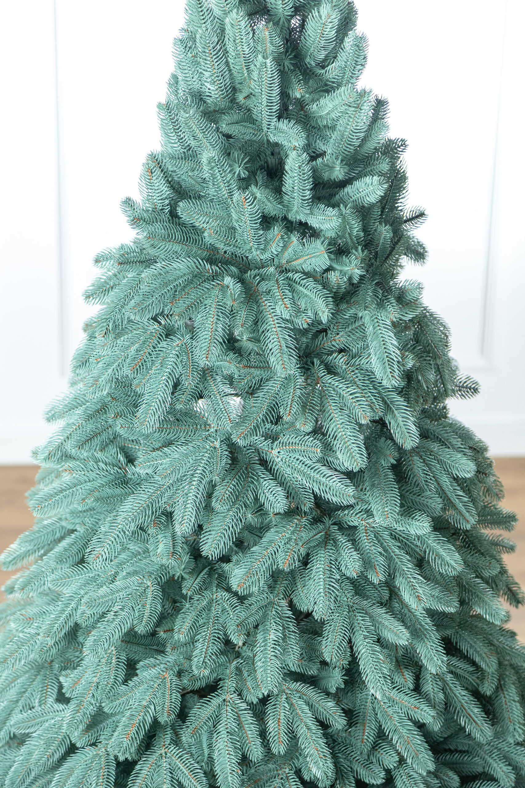 Brad artificial Christmas Deluxe by Sersimo, Laponia Select argintiu, integral 3D, 230cm Household NewTrend