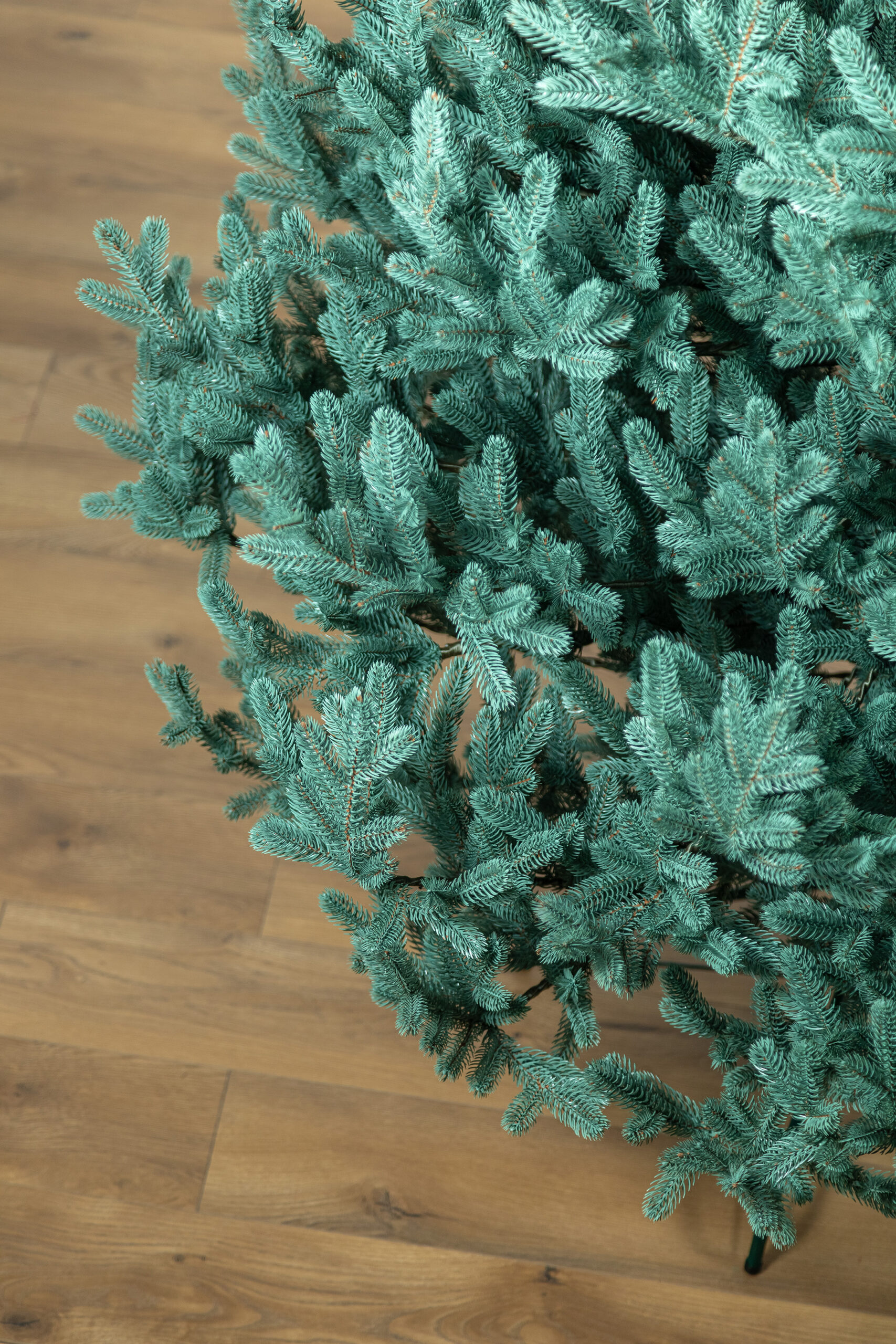 Brad artificial Christmas Deluxe by Sersimo, Viena Select argintiu, integral 3D, 230cm Household NewTrend