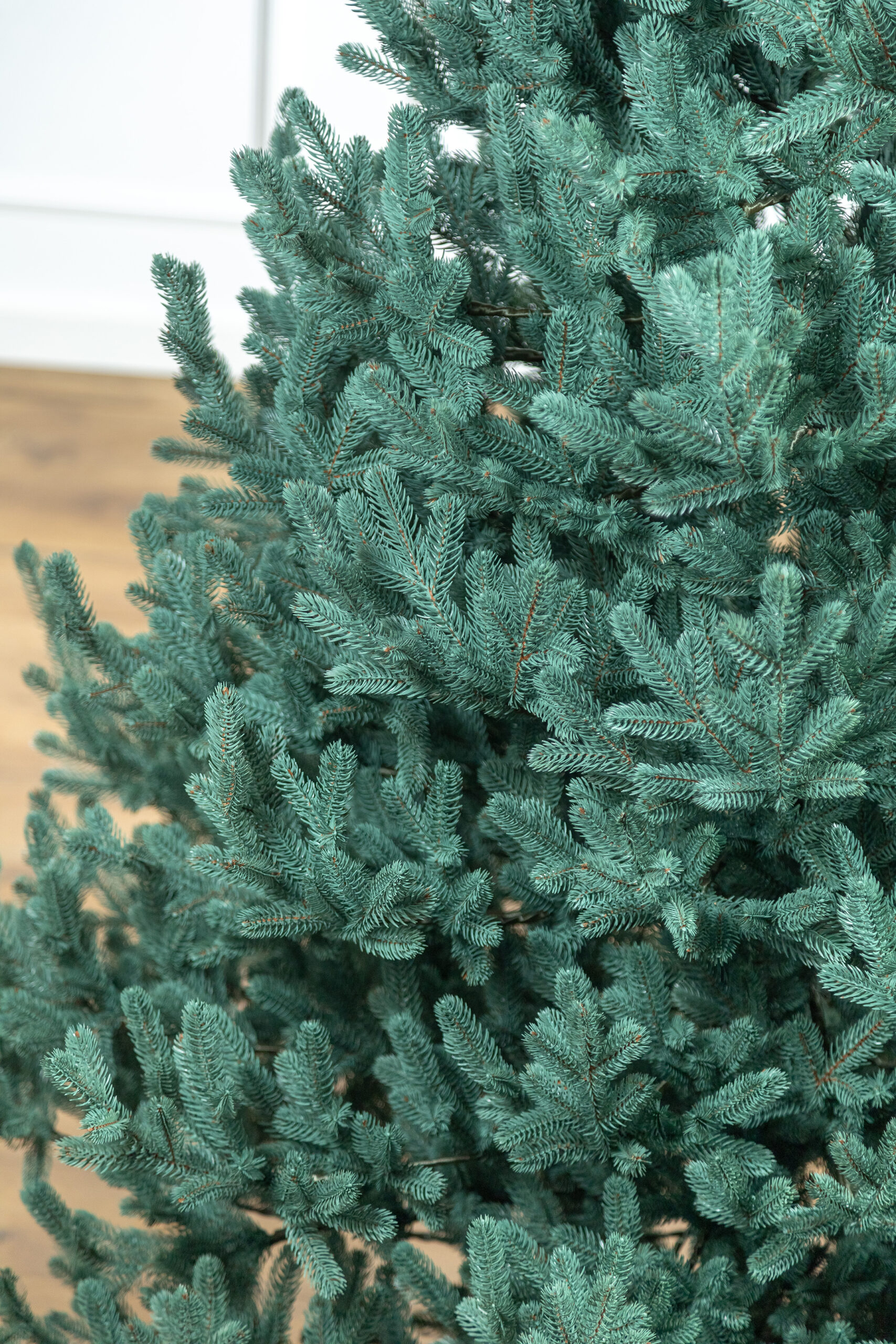 Brad artificial Christmas Deluxe by Sersimo, Viena Select argintiu, integral 3D, 230cm Household NewTrend