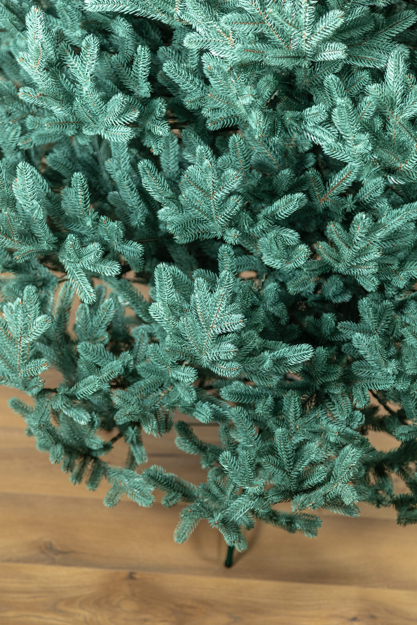Brad artificial Christmas Deluxe by Sersimo, Viena Select argintiu, integral 3D, 230cm Household NewTrend