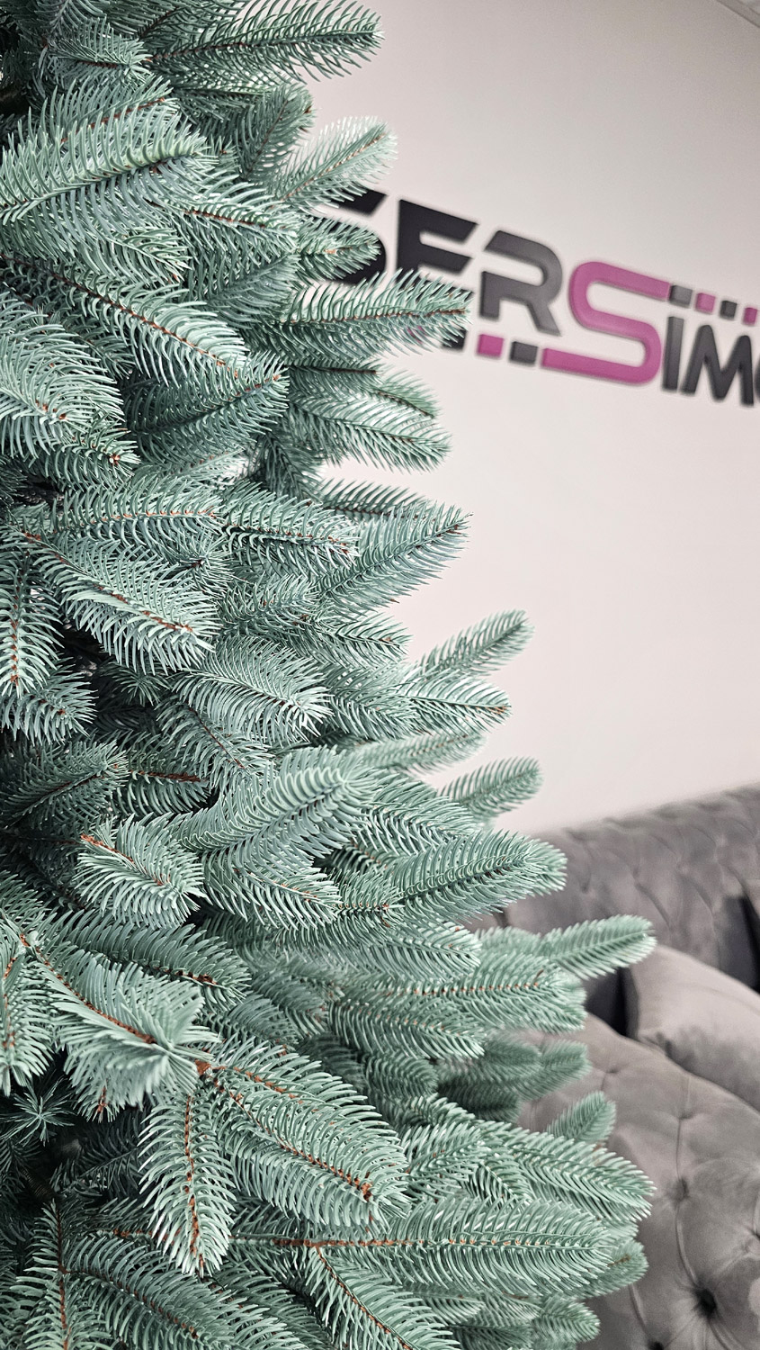 Brad artificial Christmas Deluxe by Sersimo, Laponia Select argintiu, integral 3D, 210cm Household NewTrend