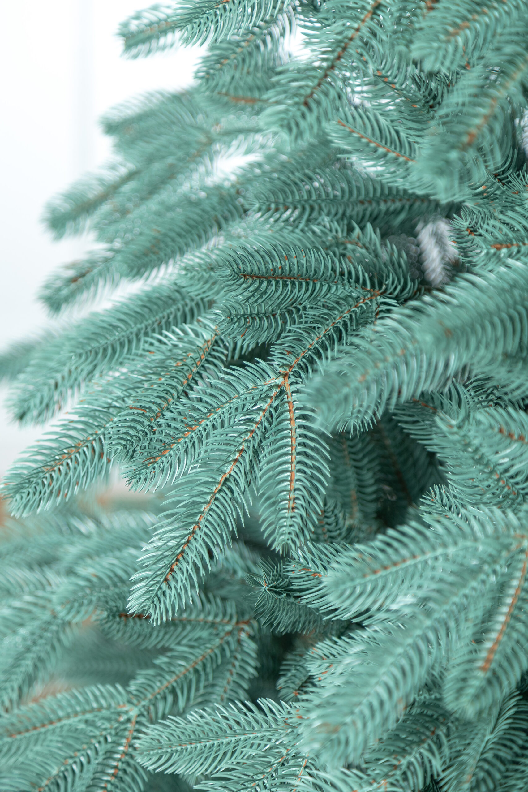 Brad artificial Christmas Deluxe by Sersimo, Laponia Select argintiu, integral 3D, 210cm Household NewTrend