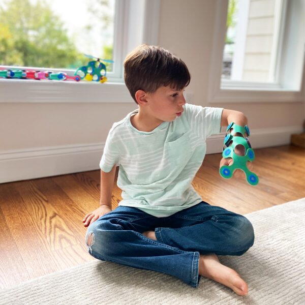 Clixo® joc magnetic de construit - Itsy Albastru & Verde (18 piese) PlayLearn Toys
