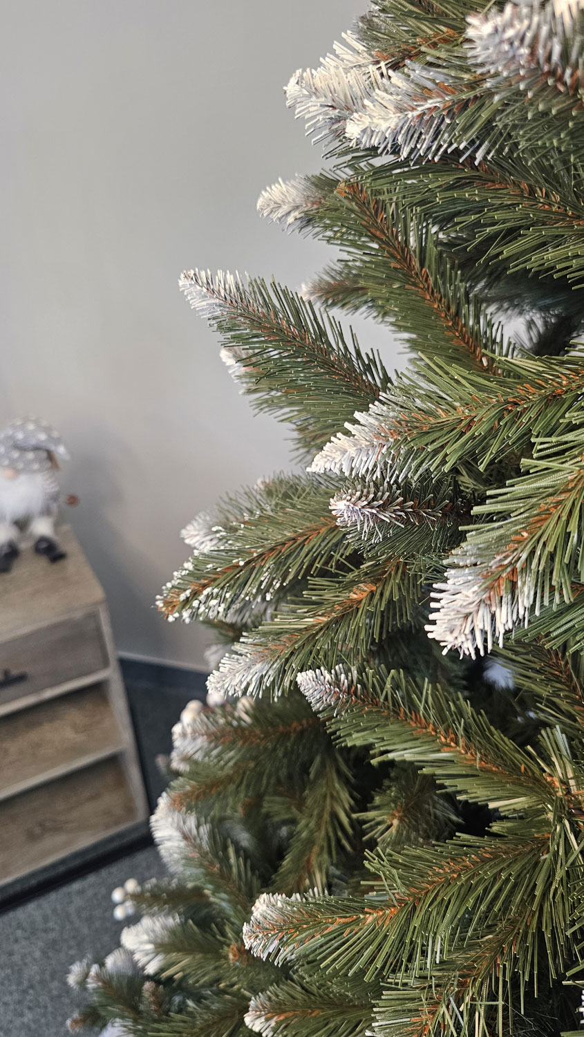 Brad artificial Christmas Deluxe by Sersimo, WhiteBerry, 2D, 220cm Household NewTrend