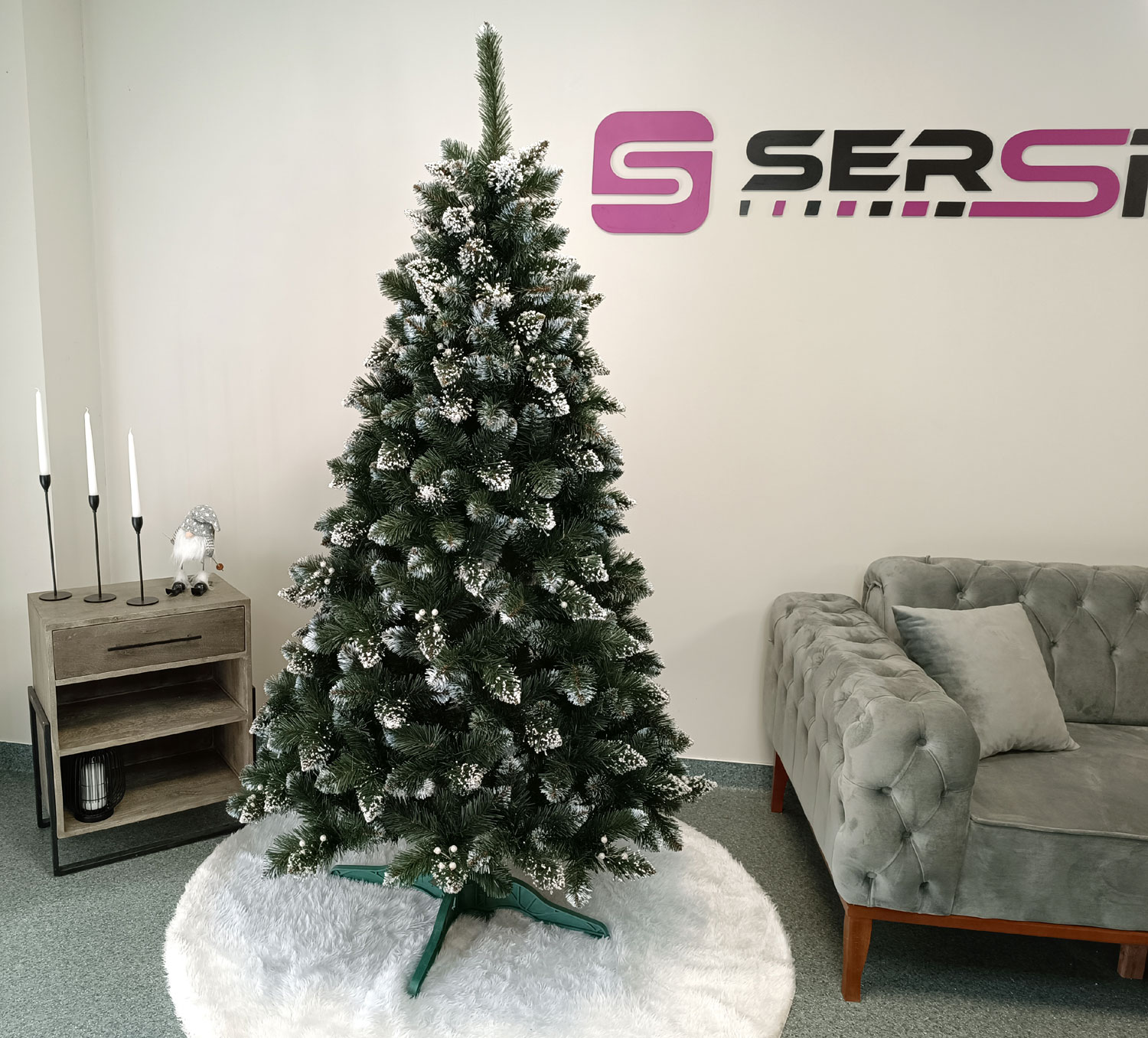 Brad artificial Christmas Deluxe by Sersimo, Crystal nins cu merisoare, 2D, 200cm Household NewTrend